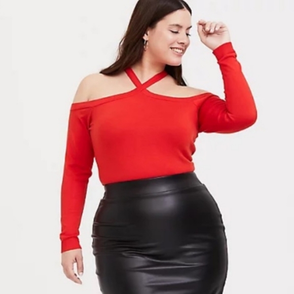 Torrid Orange CrissCross Cold Shoulder Top/ Size 2 (2X | 18-2 - Picture 16 of 16